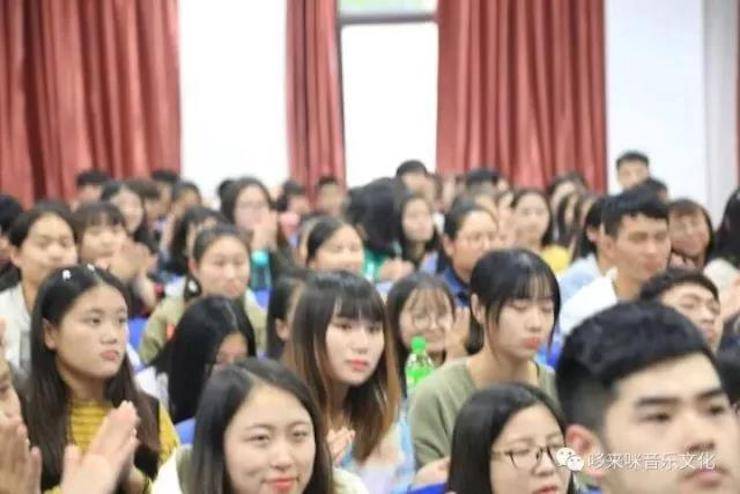 fun88乐天堂艺术家朱楣巡讲《练琴的艺术》——安阳、濮阳站完美落幕