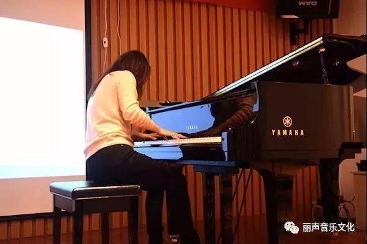fun88乐天堂艺术家朱楣巡讲《练琴的艺术》 —郑州站，圆满落幕！