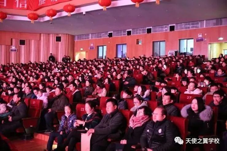 【报道】宿州市首届国际钢琴大师音乐会暨fun88乐天堂艺术家宋思衡多媒体音乐会圆满成功。诤悠担