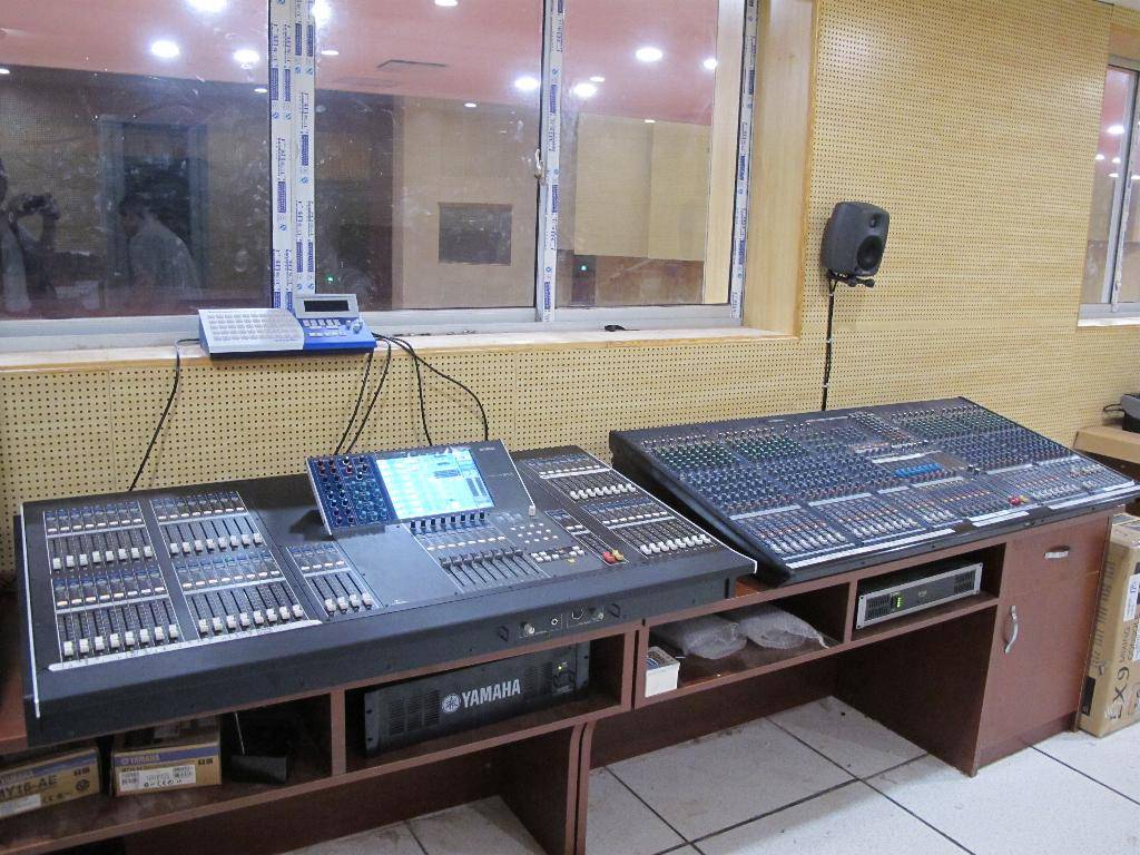 广东省委新礼堂（珠岛会堂）——M7CL、LS9数字调音台运用于大会堂及各会议厅扩声