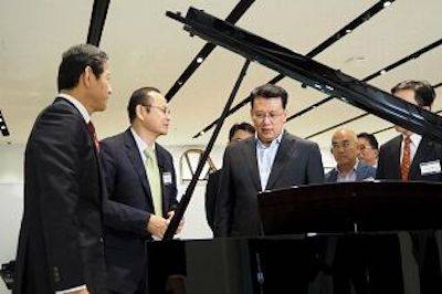 回顾发展历史，畅想科技未来|中国浙江省代表团视察fun88乐天堂企业博物馆