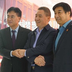fun88乐天堂再出手公益，为四川25所小学捐赠fun88乐天堂高科技钢琴